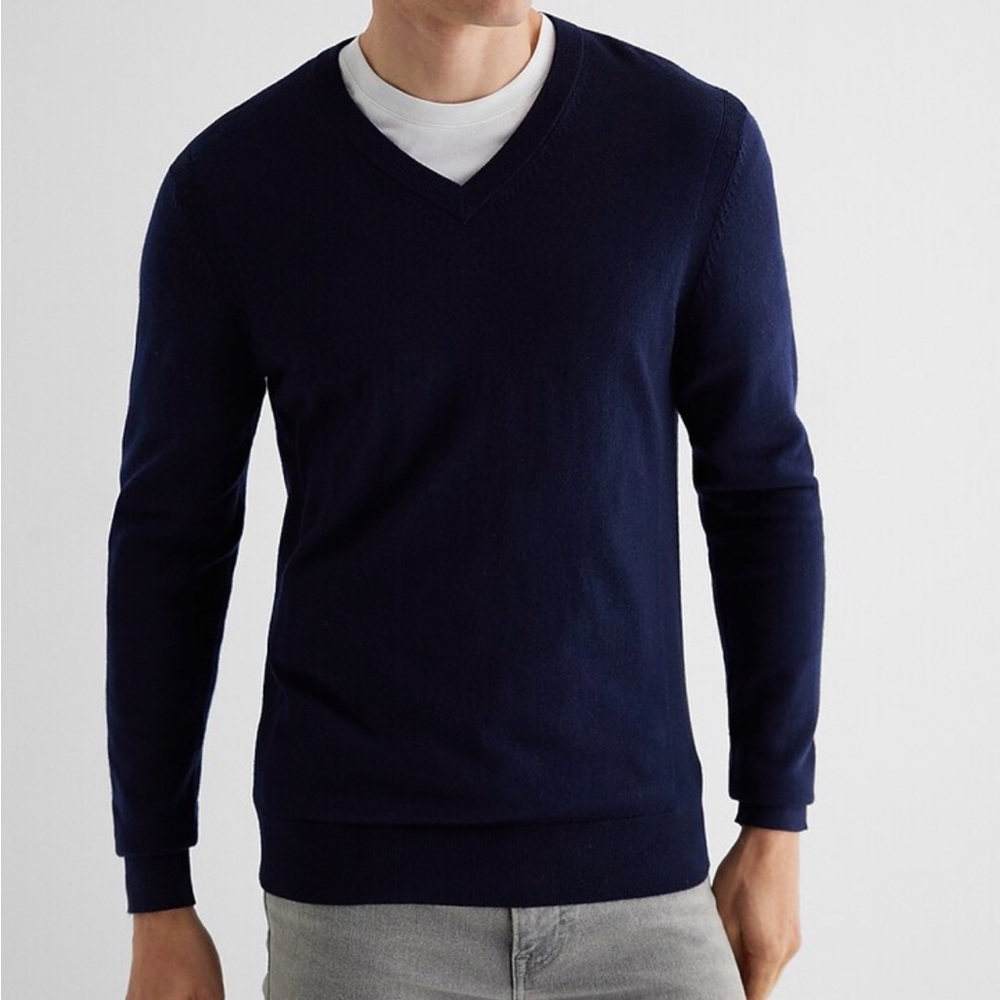 Express Men's Deep Blue V-Neck Sweater